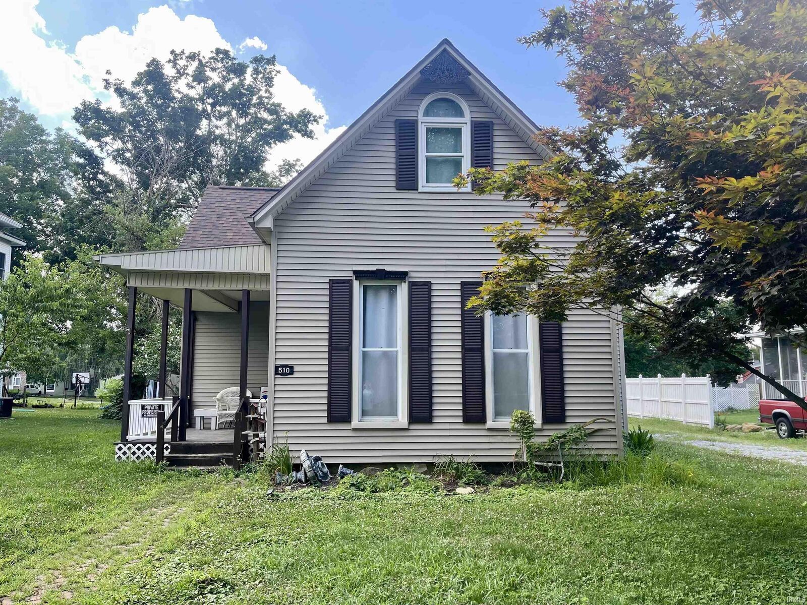 Property Photo:  510 W Walnut Street  IN 47601