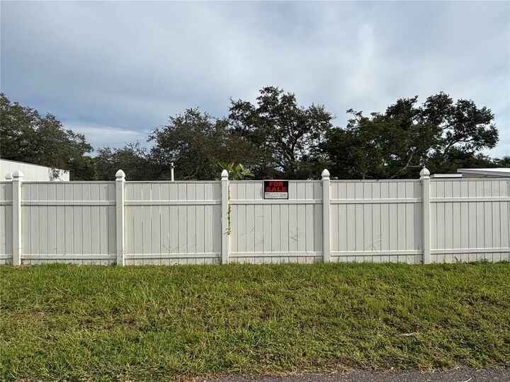Property Photo: 2193 20th Avenue SW FL 33774