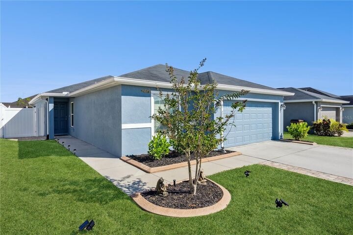 Property Photo: 2781 Sanderling Street FL 33844