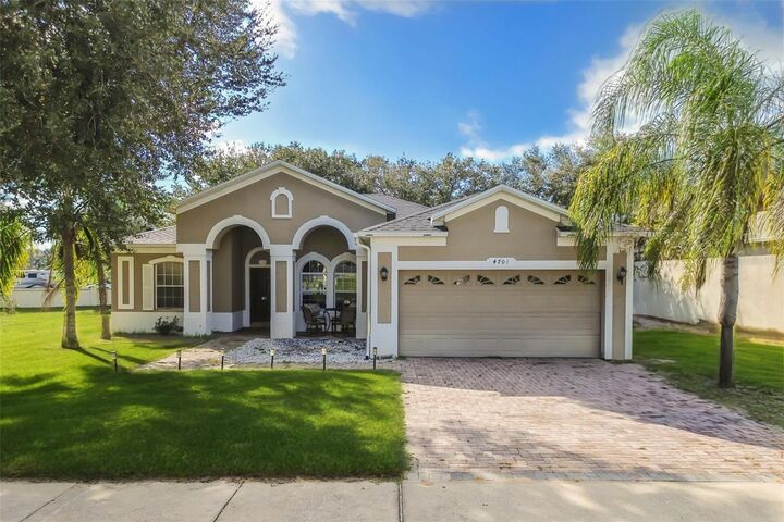 Property Photo:  4703 Cape Hatteras Drive  FL 34714