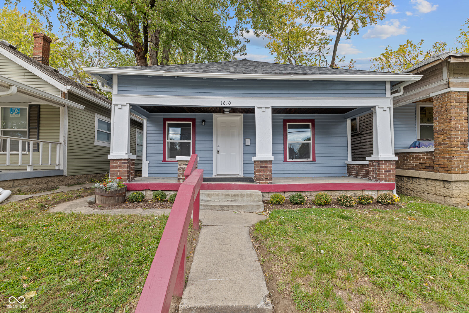 Property Photo:  1610 E Palmer Street  IN 46203