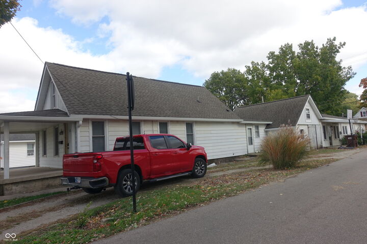 Property Photo:  407 S Pleasant Street  IN 46124