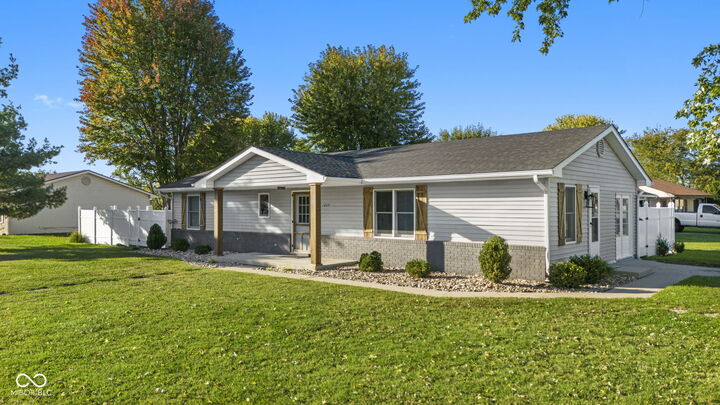 Property Photo: 1209 Dunbar Drive IN 47274