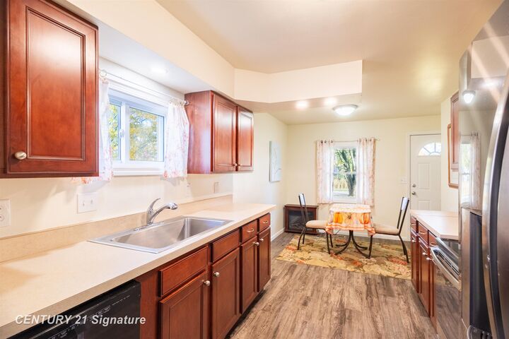 Property Photo:  309 Arthur Street  MI 48433