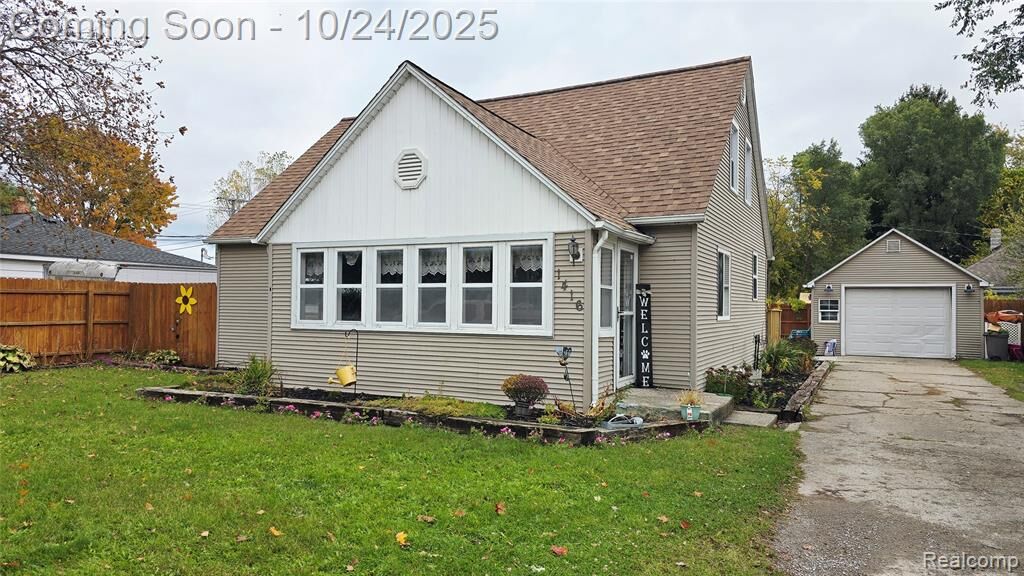 Property Photo:  1416 27th Street  MI 48060 4854 