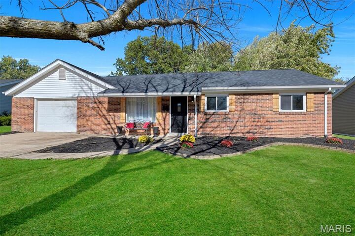 411 Saint Joseph Avenue  O'Fallon MO 63366 photo
