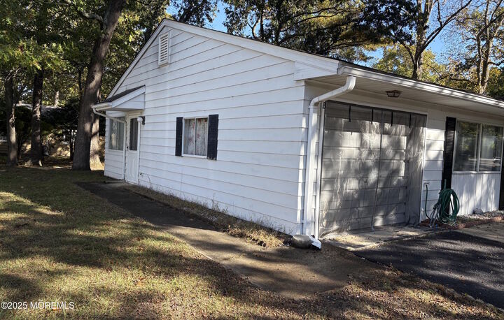 Property Photo:  8 Nevada Drive  NJ 08759 