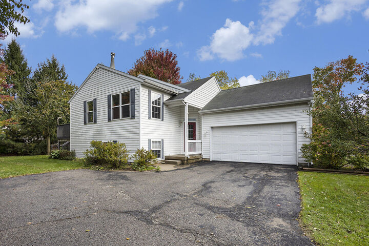 Property Photo:  1431 W Lakewood Boulevard  MI 49424