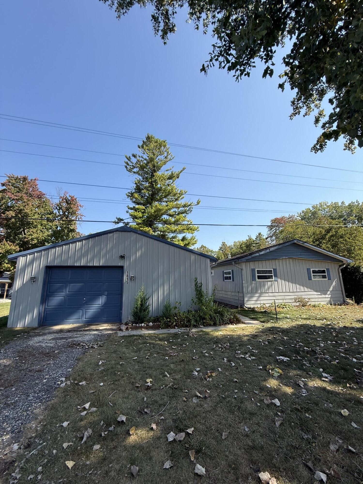 Property Photo:  1815 Parker Drive  MI 49348 