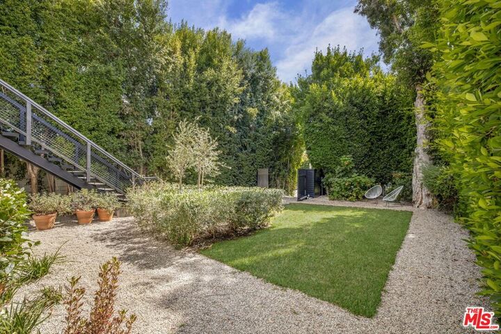 Property Photo: 8917 Dorrington Avenue CA 90048