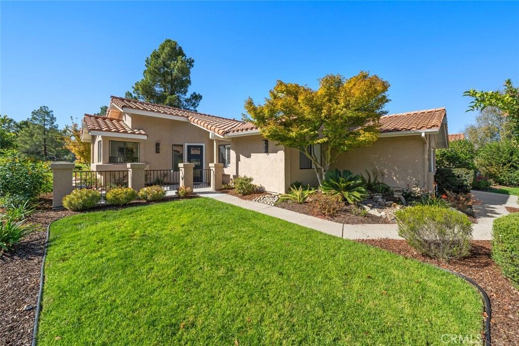 Property Photo:  639 Barberry Way  CA 93444 