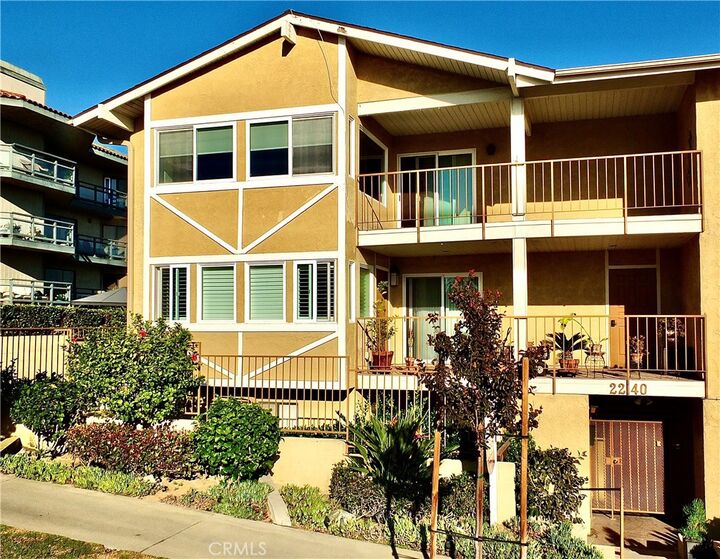 Property Photo:  2240 Stanley Ave 5  CA 90755