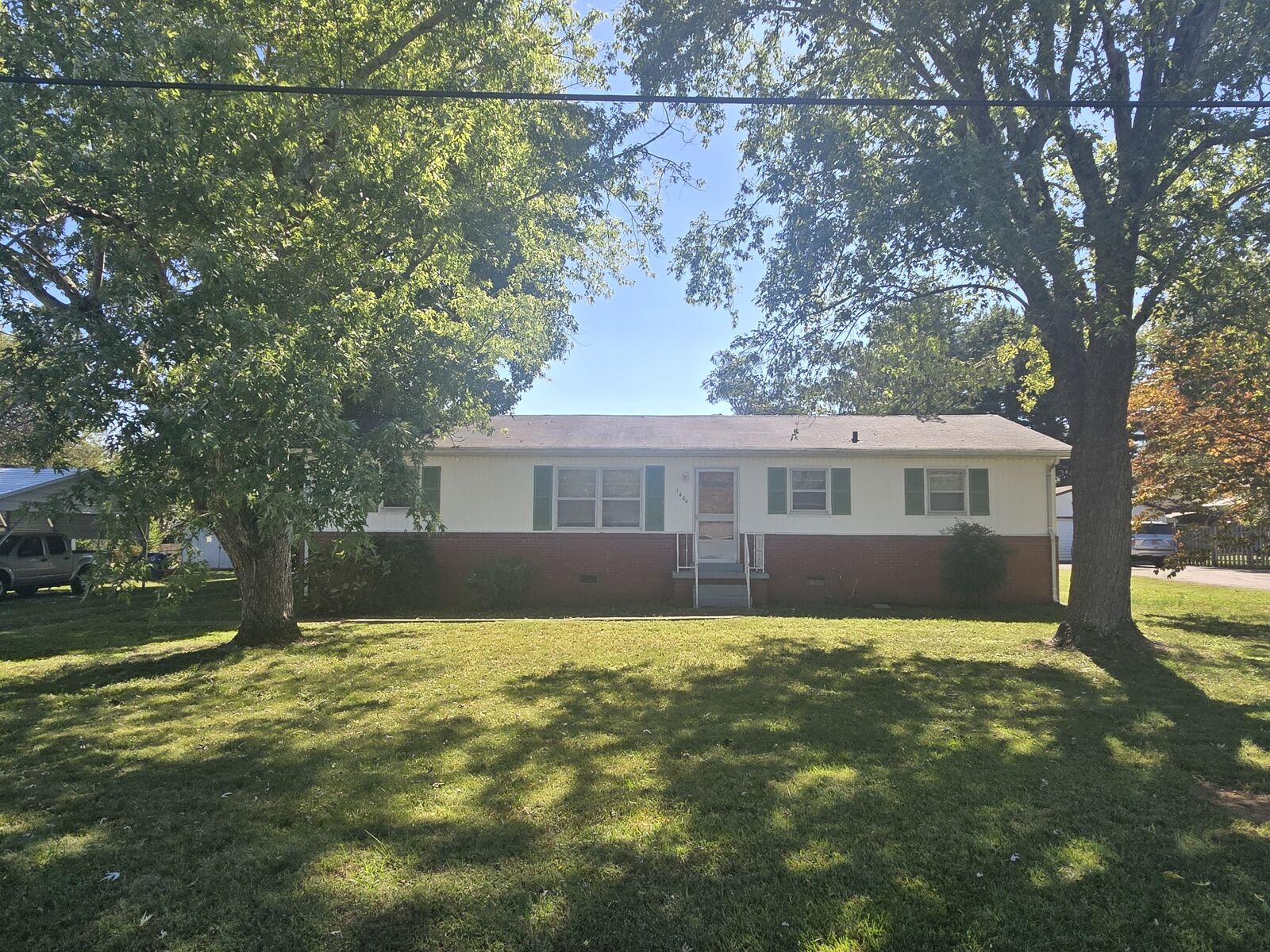 Property Photo: 1404 Cypress St TN 37160