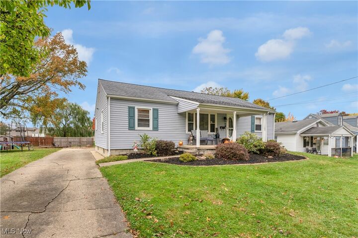 Property Photo:  42 N Navarre Avenue  OH 44515