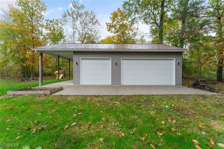 Property Photo:  7111 Pine Grove Drive  OH 44425