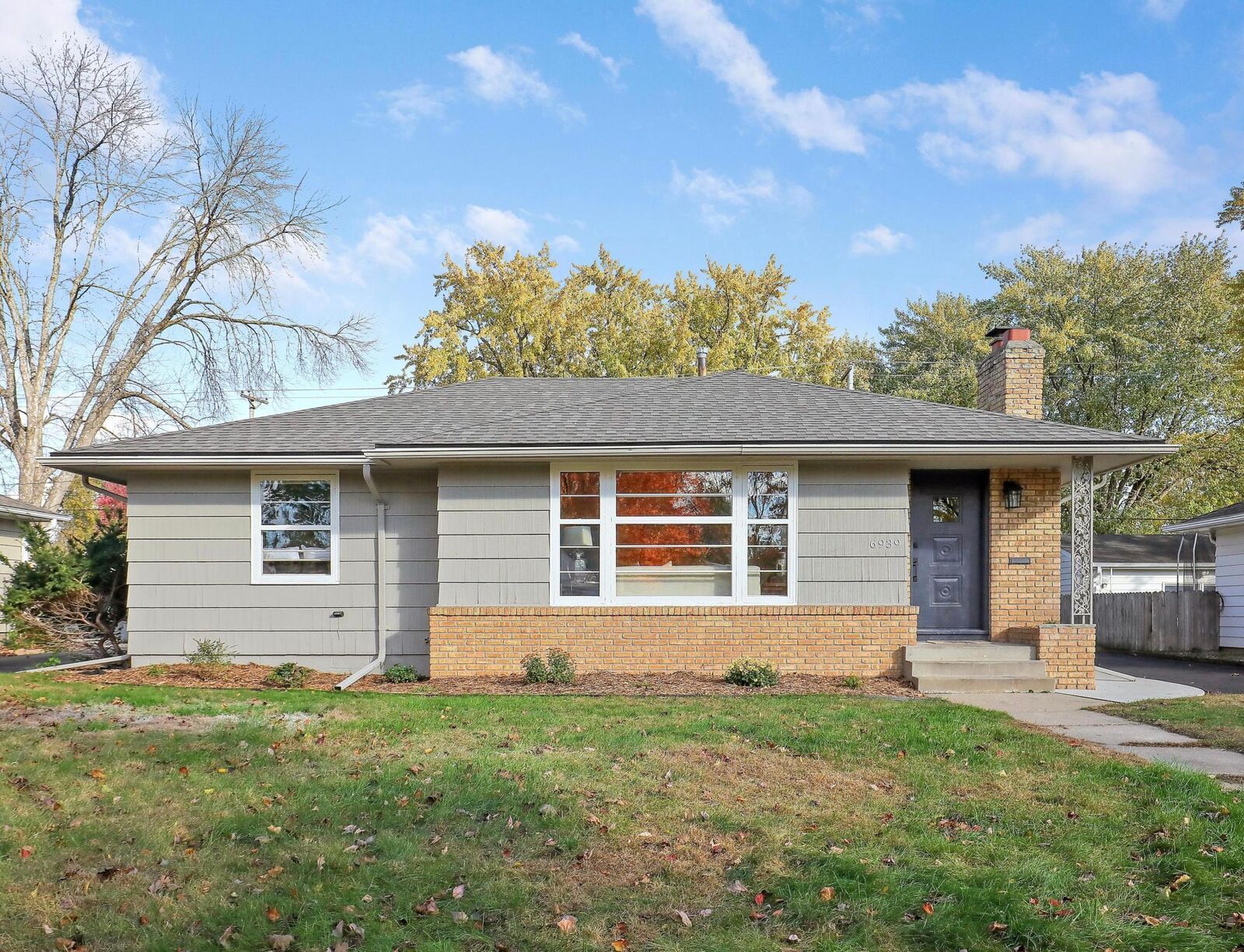 Property Photo: 6939 Chicago Avenue MN 55423
