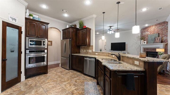 Property Photo: 3750 N Belfast Place AR 72704