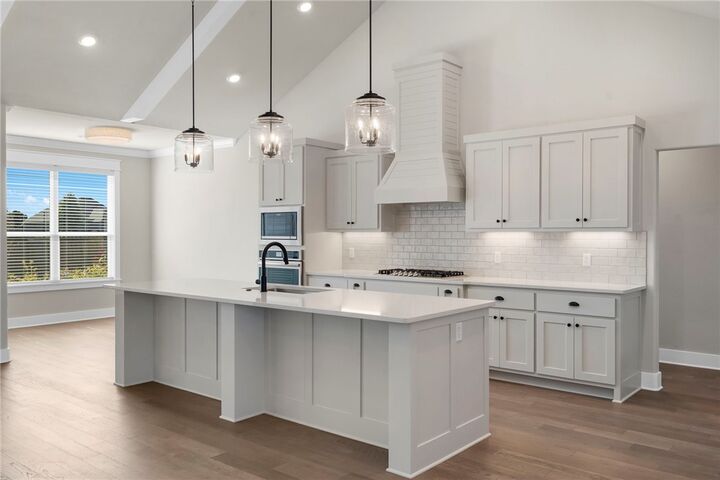 Property Photo:  417 S Emerald Woods Run  AR 72730 