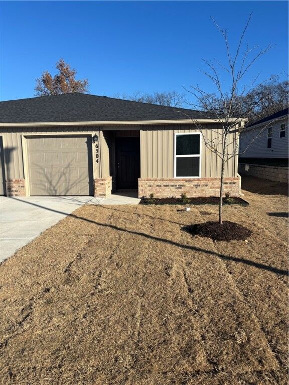 Property Photo: 6504 NW Kathleen Street AR 72713
