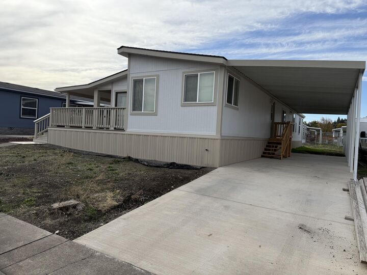 Property Photo:  4729 S Pacific Highway 39  OR 97535 