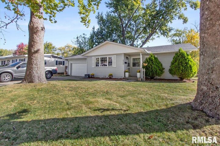 Property Photo:  5302 N Arrow Drive  IL 61614