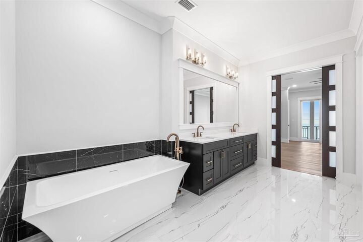 Property Photo:  28 Baybridge Dr  FL 32561 