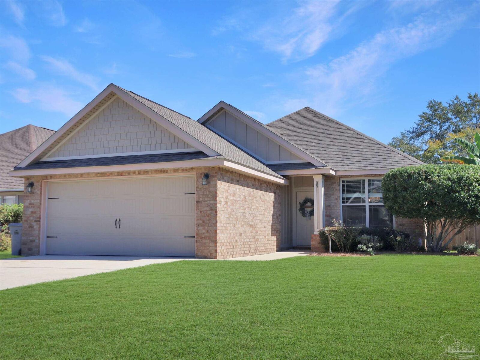 Property Photo:  2586 Fiddlers Cir  FL 32533 
