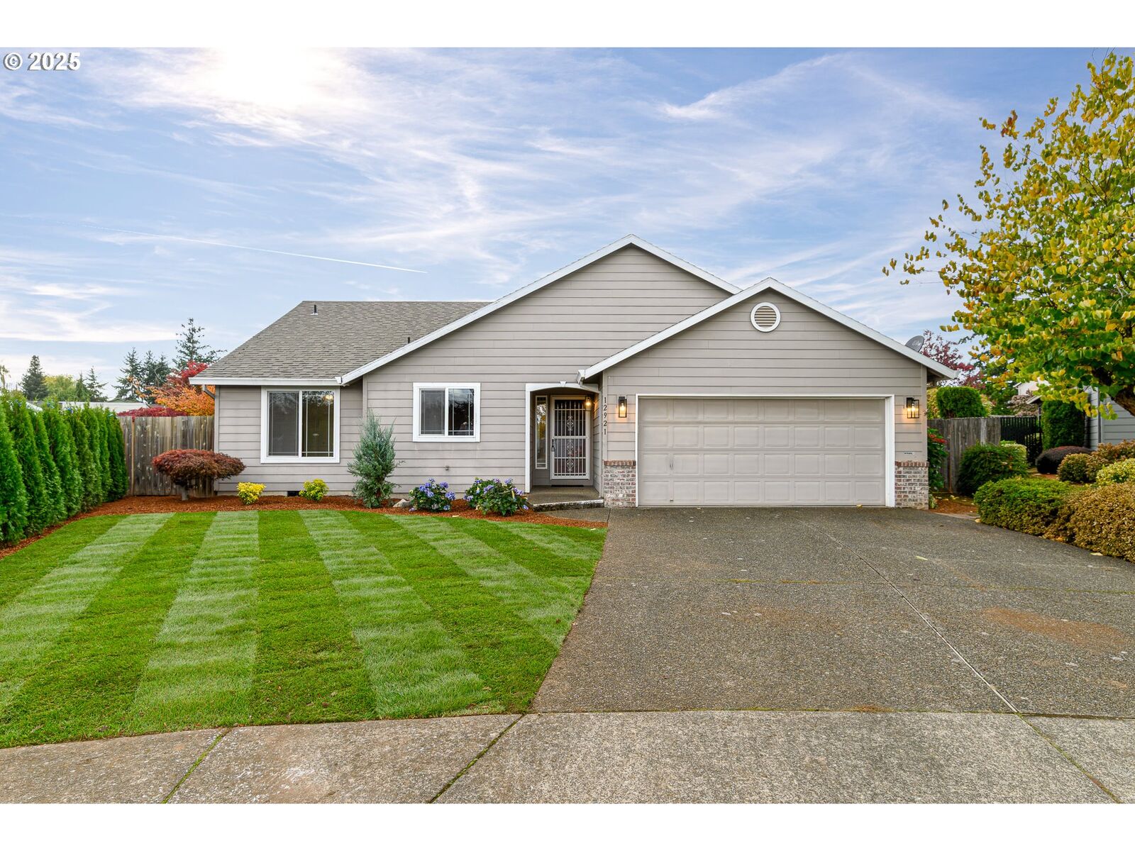 Property Photo:  12921 Marysville Ln  OR 97045 