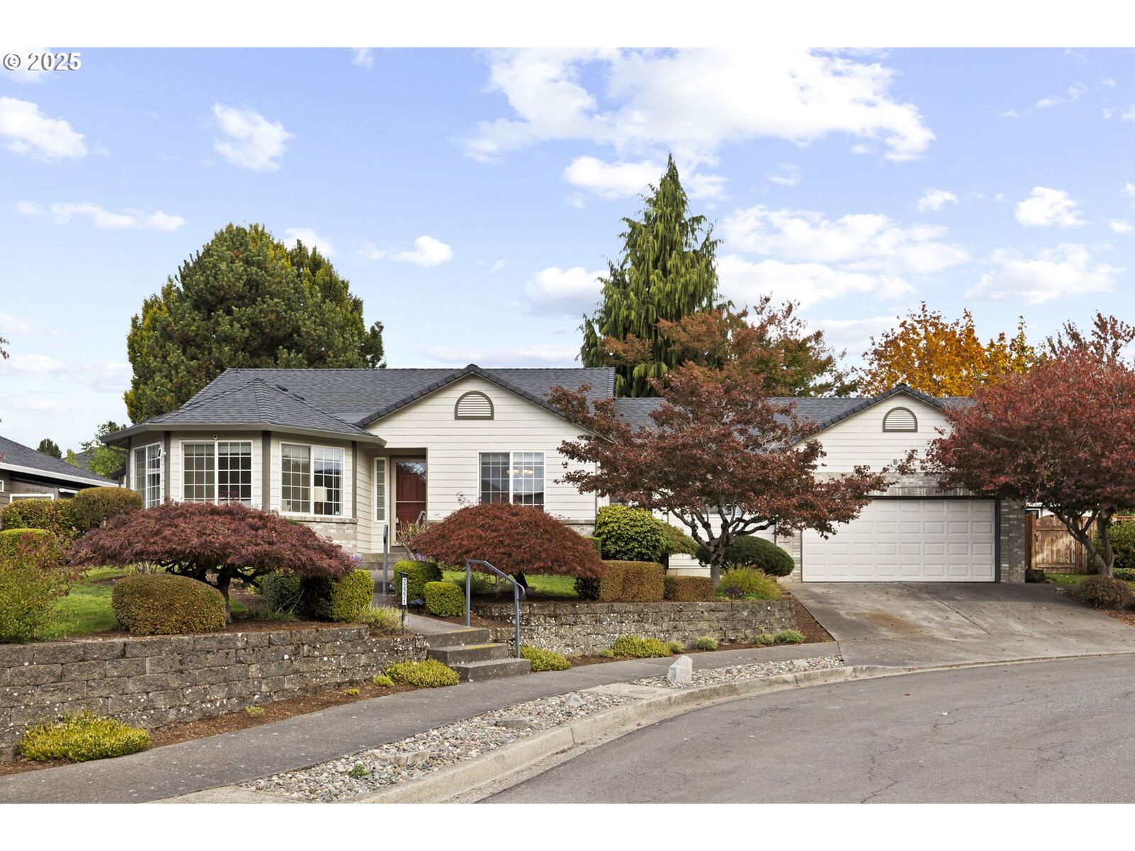Property Photo: 22271 NE Lachenview Ln OR 97024