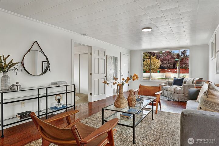 Property Photo:  1027 NW 65th Street  WA 98117