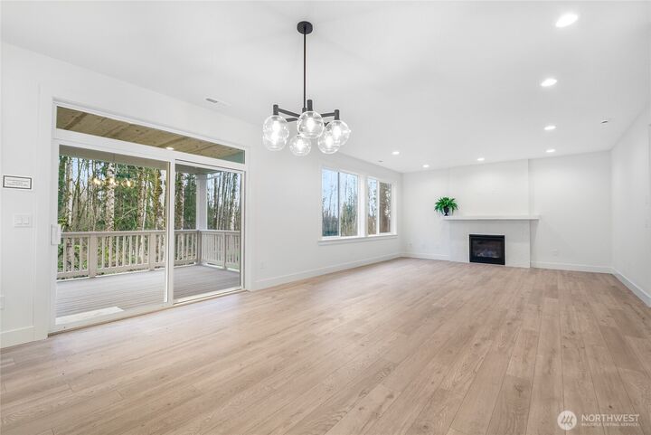 Property Photo: 26927 3rd Avenue NE WA 98223