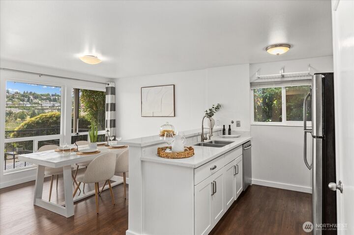 Property Photo:  2636  22nd Avenue W 101  WA 98199 