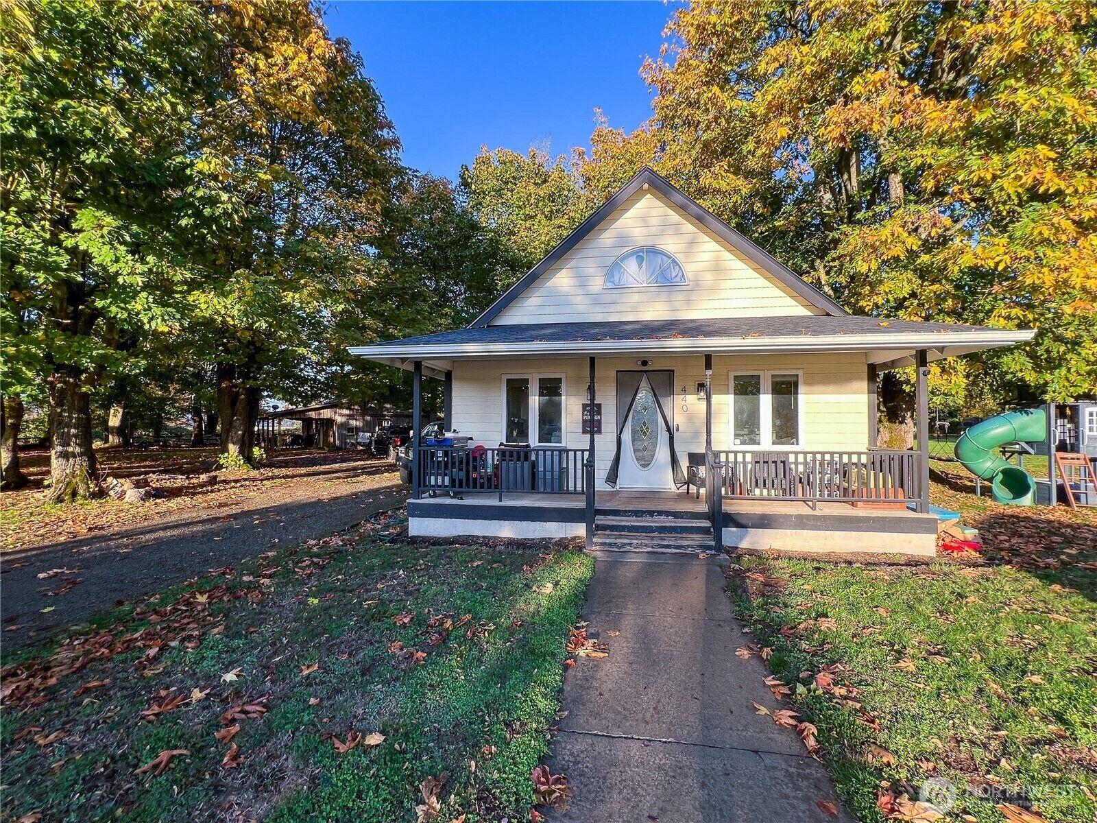 Property Photo:  440 E Wiser Lake Rd,  WA 98264