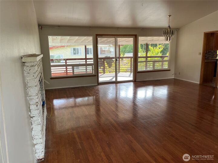 Property Photo:  15237 NE 3rd Street  WA 98007