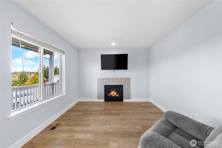 Property Photo:  1608 SW Union St.  WA 98277