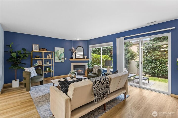 Property Photo:  15414  35th Avenue W 54  WA 98087 