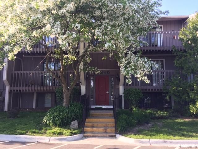 Property Photo: 29840 W. 12 Mile Rd., Unit 401 MI 48334