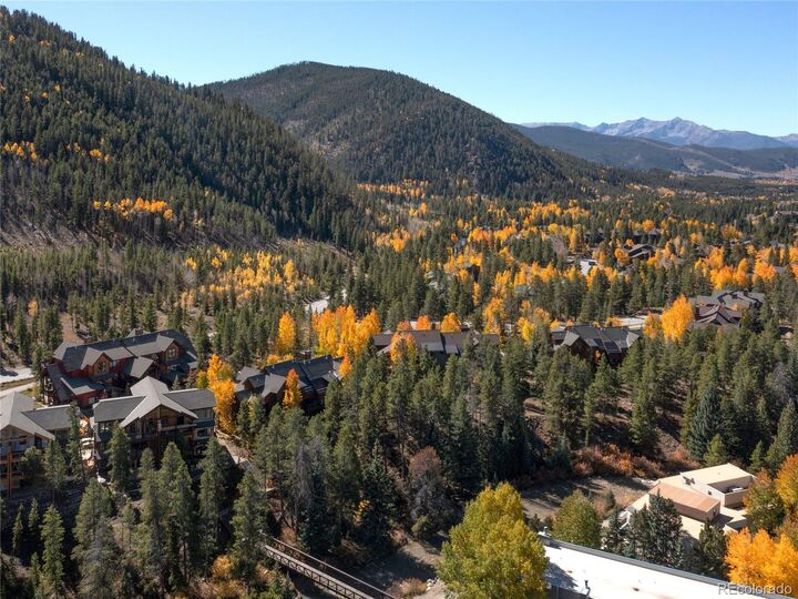 Property Photo:  57 Lake Ridge Circle 1850  CO 80435