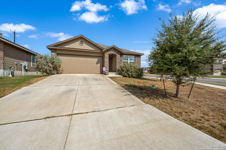 Property Photo: 8147 Sleepy Brk TX 78244