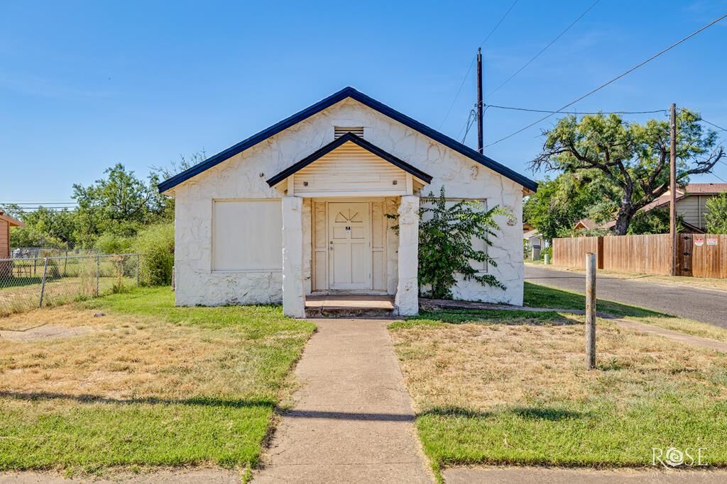 Property Photo:  1201 Koberlin St  TX 76903