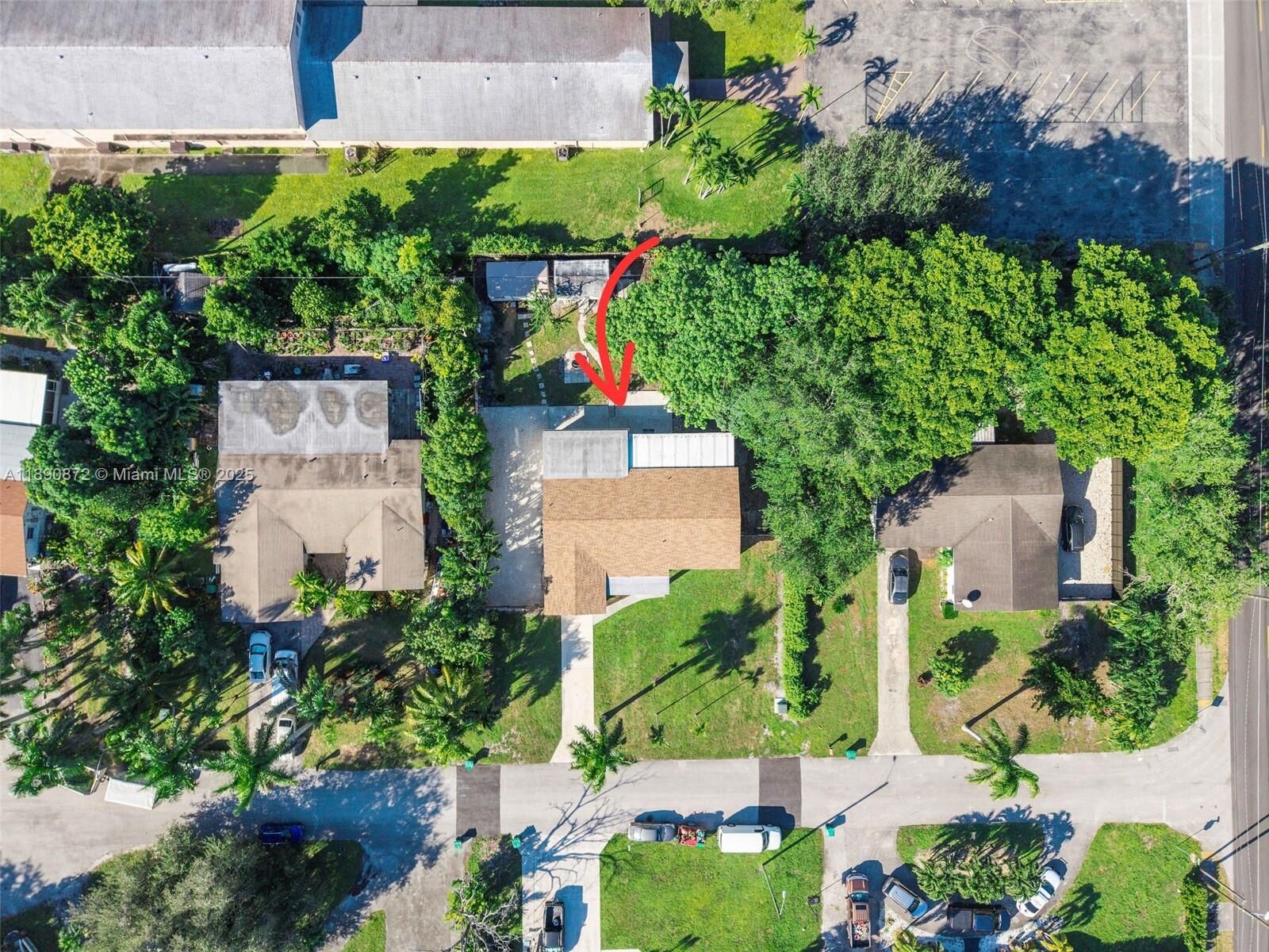 Property Photo:  4871 SW 36th Ct  FL 33023