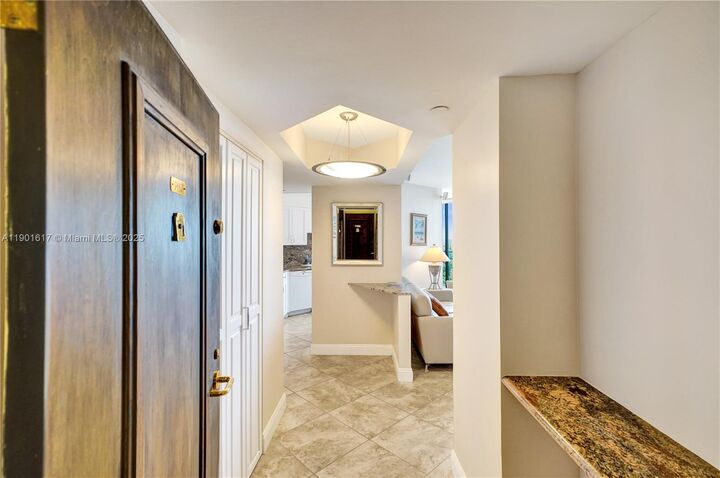 Property Photo: 3610 Yacht Club Dr Ph07 FL 33180