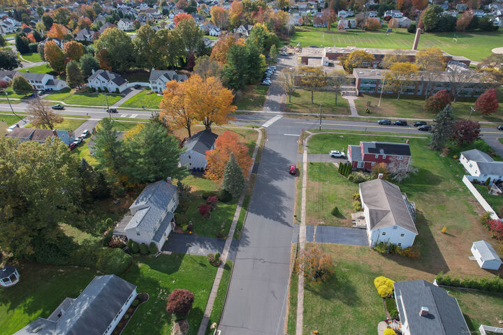 Property Photo:  16 Glenwood Drive  CT 06109