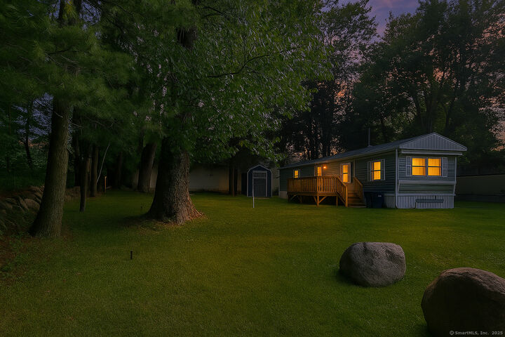 8 Cook Terrace  Westbrook CT 06498 photo