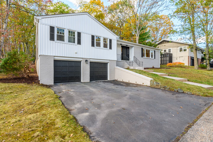 Property Photo:  195 Stevenson Road  CT 06515