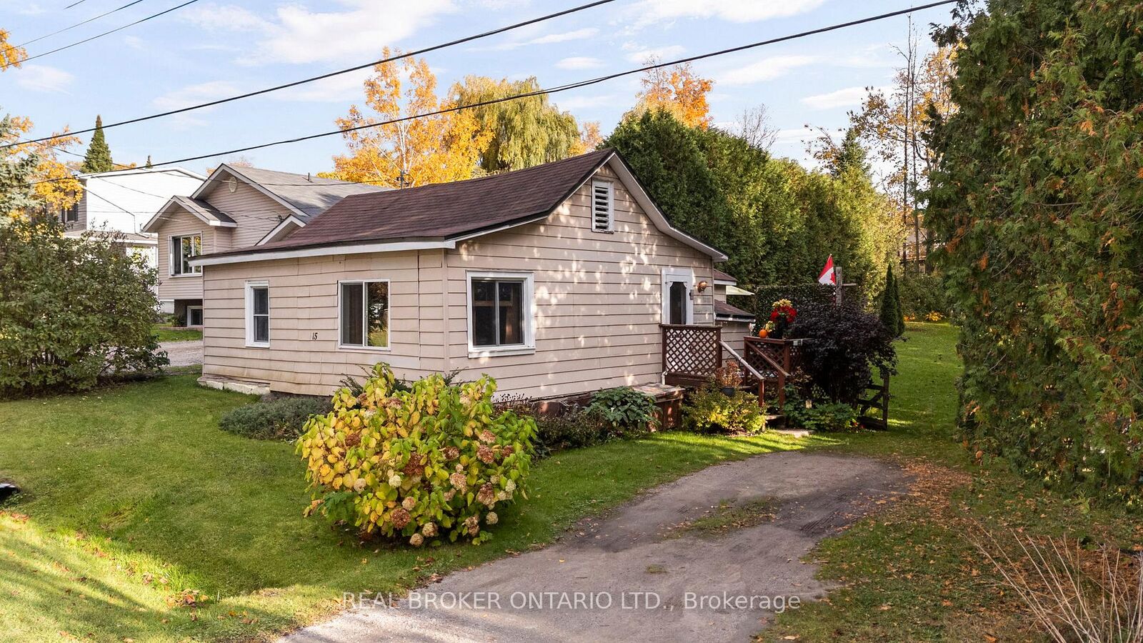 Property Photo:  15 Lovejoy Street  ON L0K 2A0