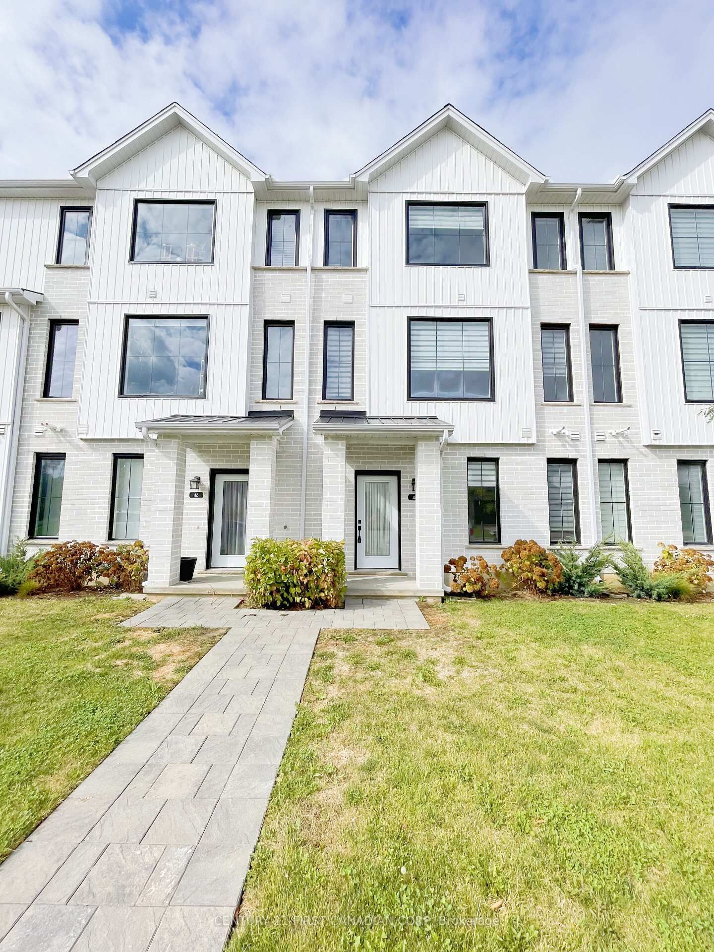 Property Photo:  1781 Henrica Avenue 44  ON N6G 0Y2 