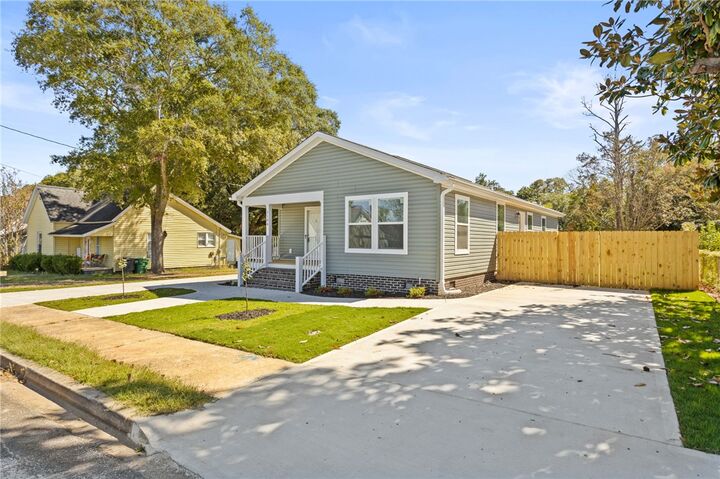 Property Photo:  1104 E Front Street  SC 29655