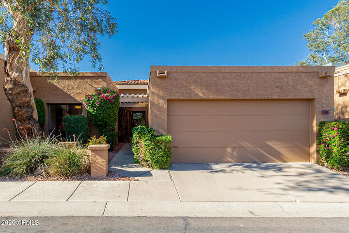 1010 E Lois Lane  Phoenix AZ 85020 photo