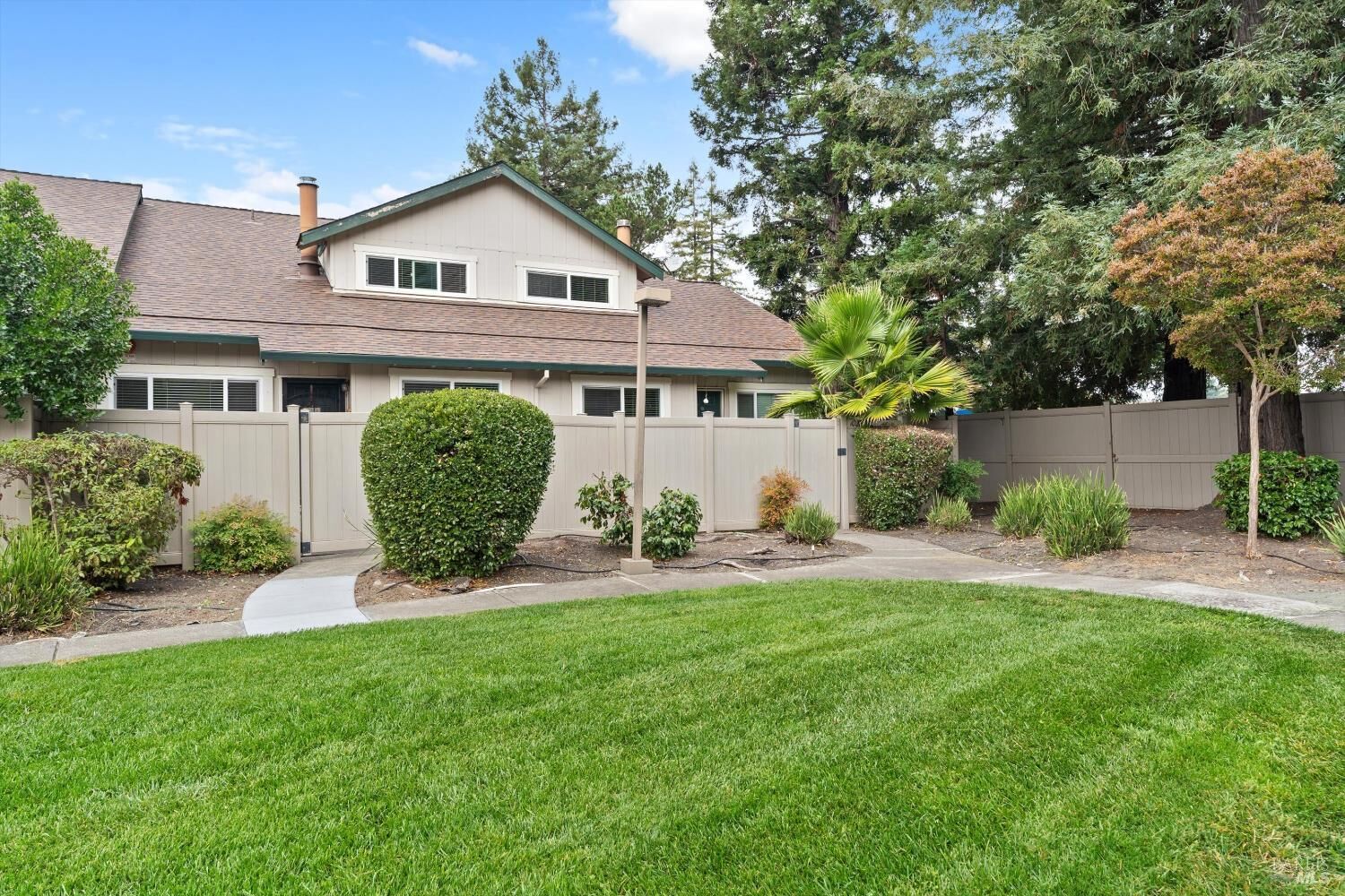 Property Photo: 1022 Civic Center Drive CA 94928